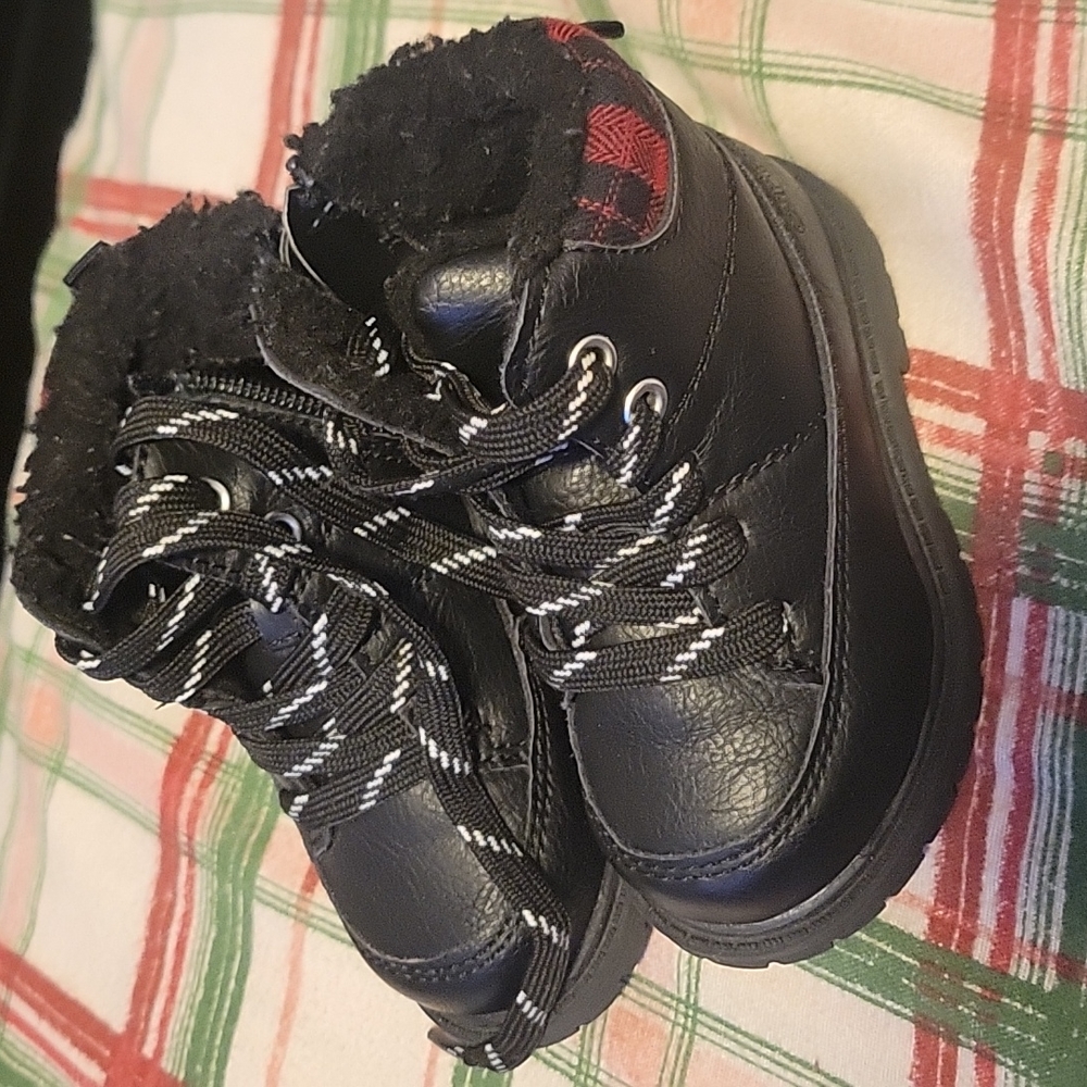 Boots, 6c